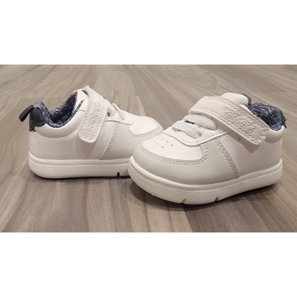 Carter's Unisex-baby Kyle White Sneakers size 2 - Picture 1 of 9